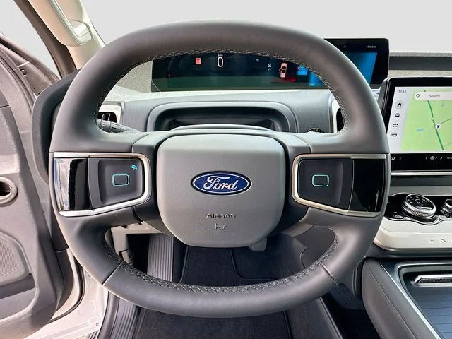 New 2026 Oxford White Ford Active image 7