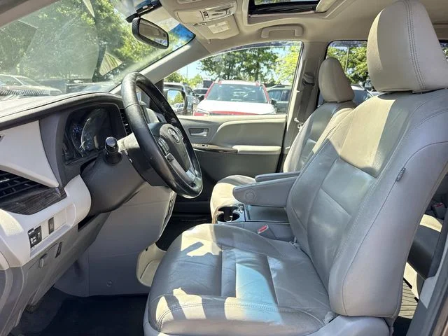 Used 2015 Gray Toyota XLE image 13