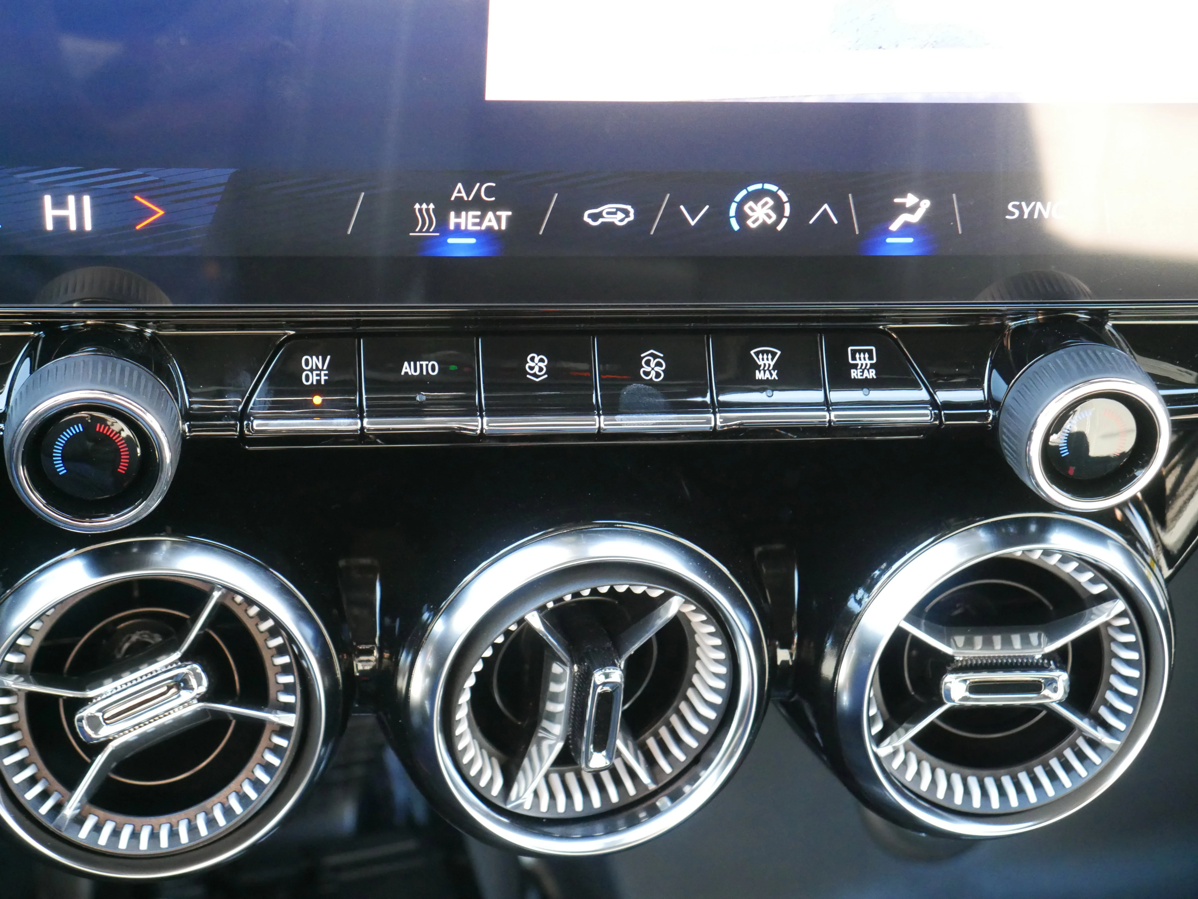 2025 Chevrolet Blazer EV Fleet - Photo 20