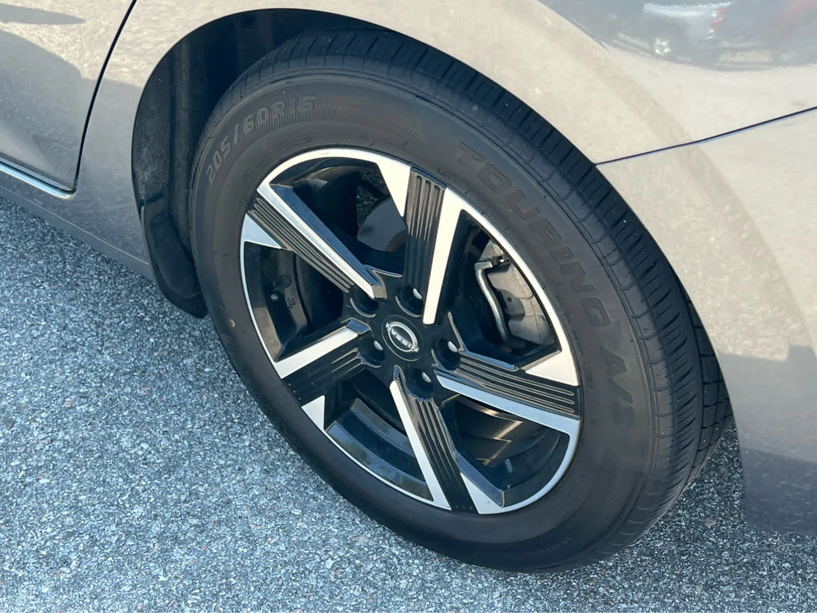 Used 2024 Gun_metallic Nissan SV image 5