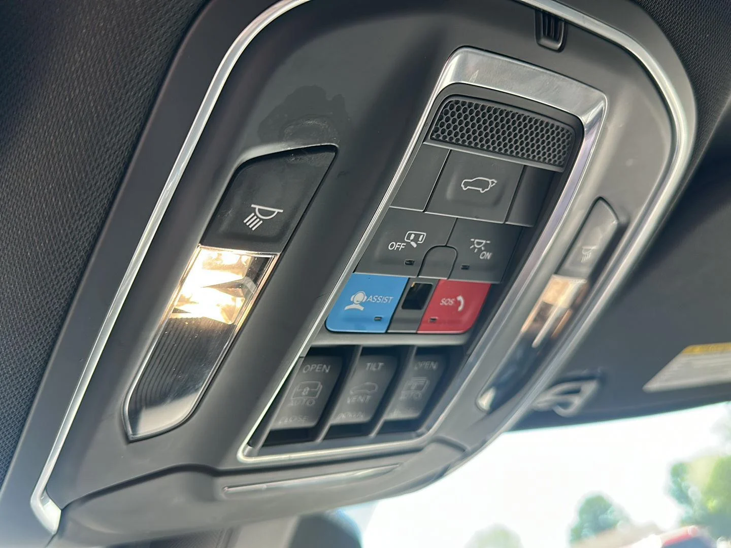 Used 2022 Metallic Jeep Series III image 19