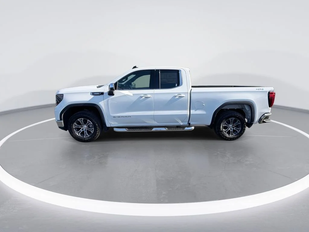 New 2026 Summit White GMC SLE image 5