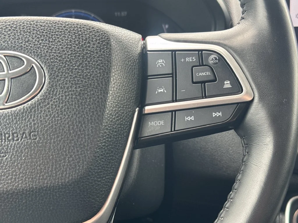 Used 2024 White Toyota XLE image 22
