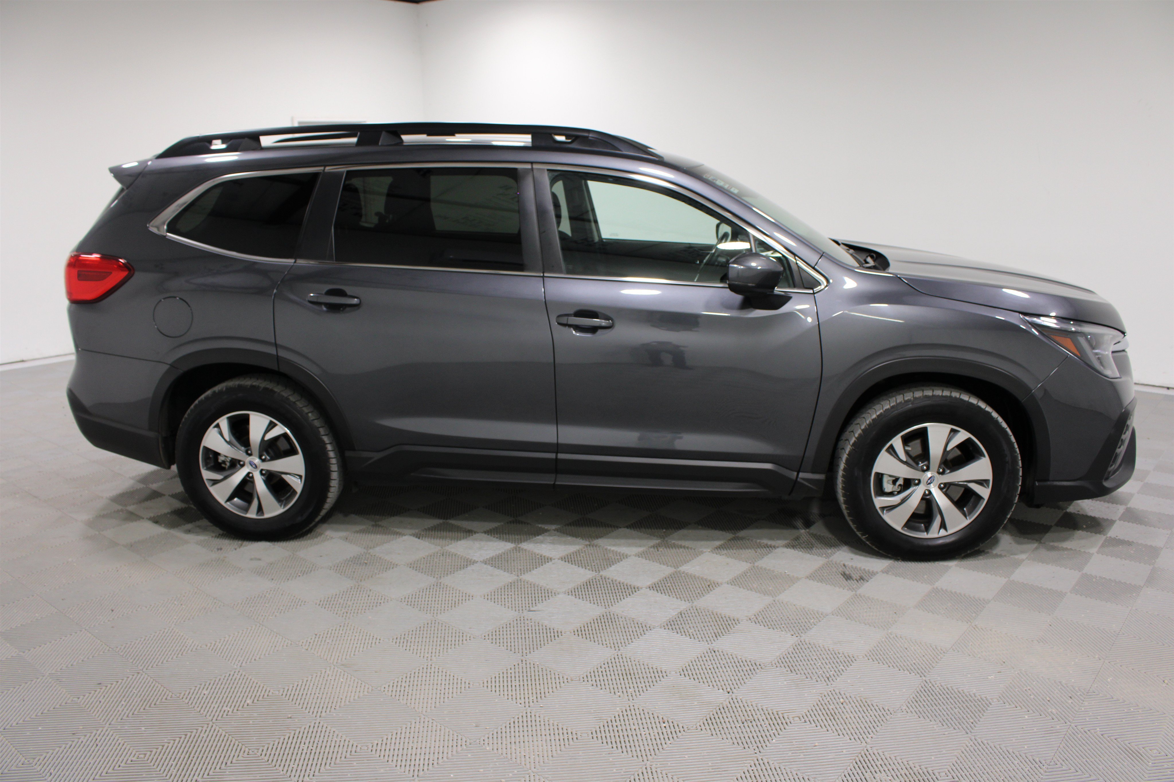 Used 2024 Magnetite Gray Metallic Subaru Premium image 28