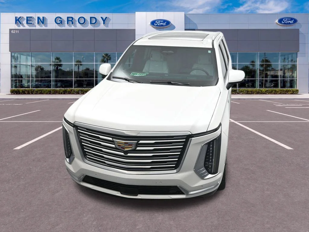 Used 2025 White Cadillac Premium Luxury Platinum image 10