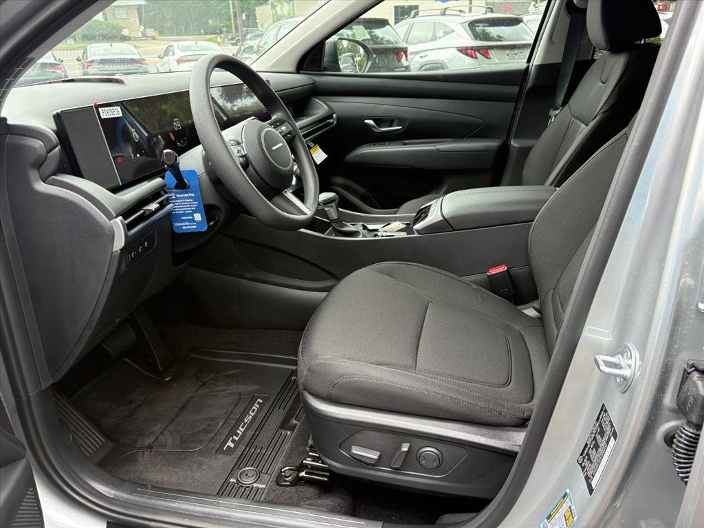 New 2026 Shimmering Silver Hyundai SEL image 26
