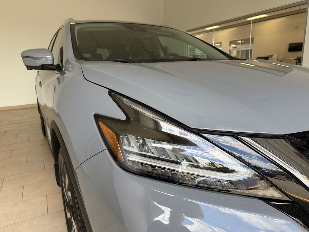 Certified Used 2022 Gray Nissan SL image 9
