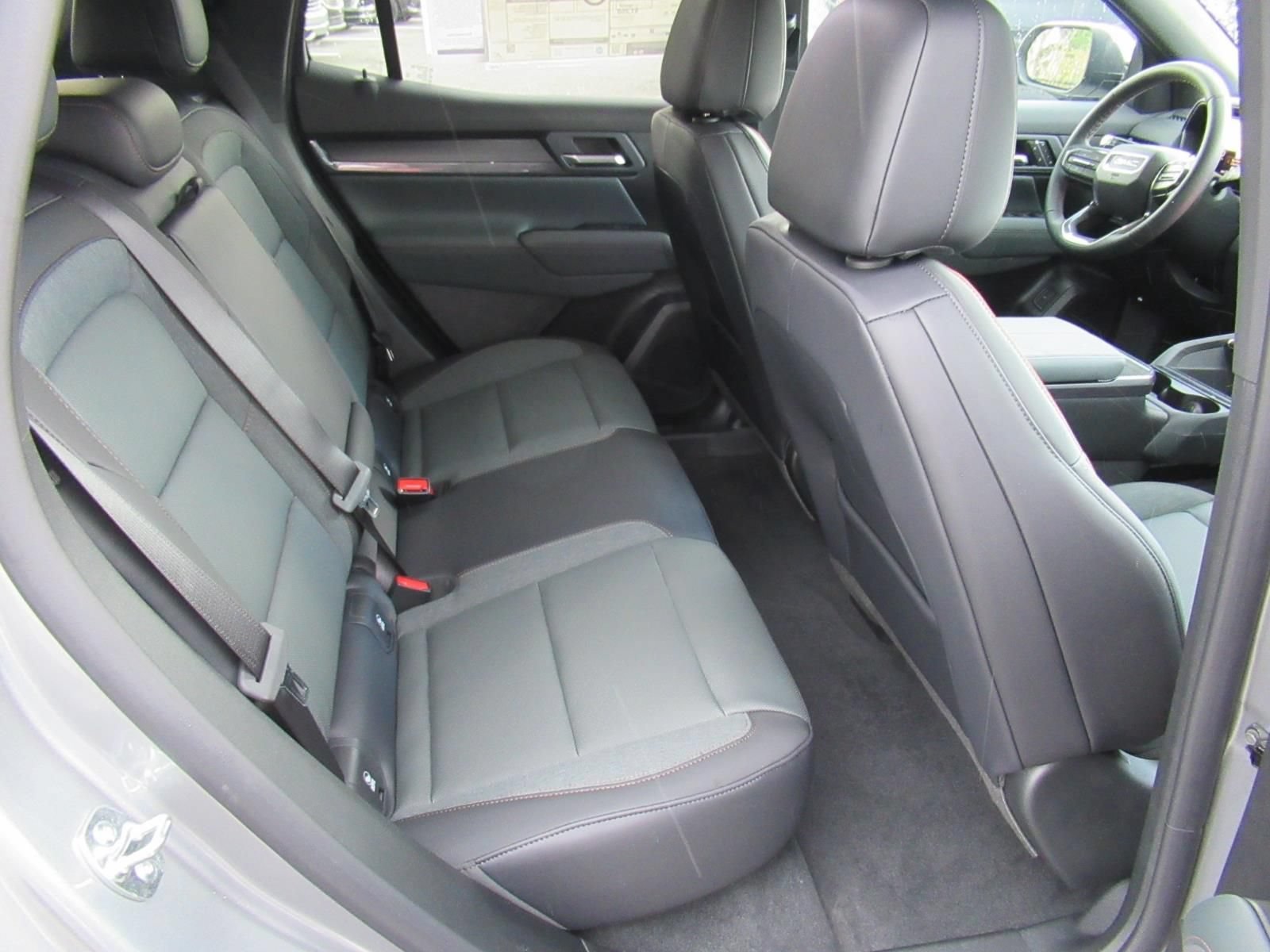 2027 GMC Terrain AT4 - Photo 29