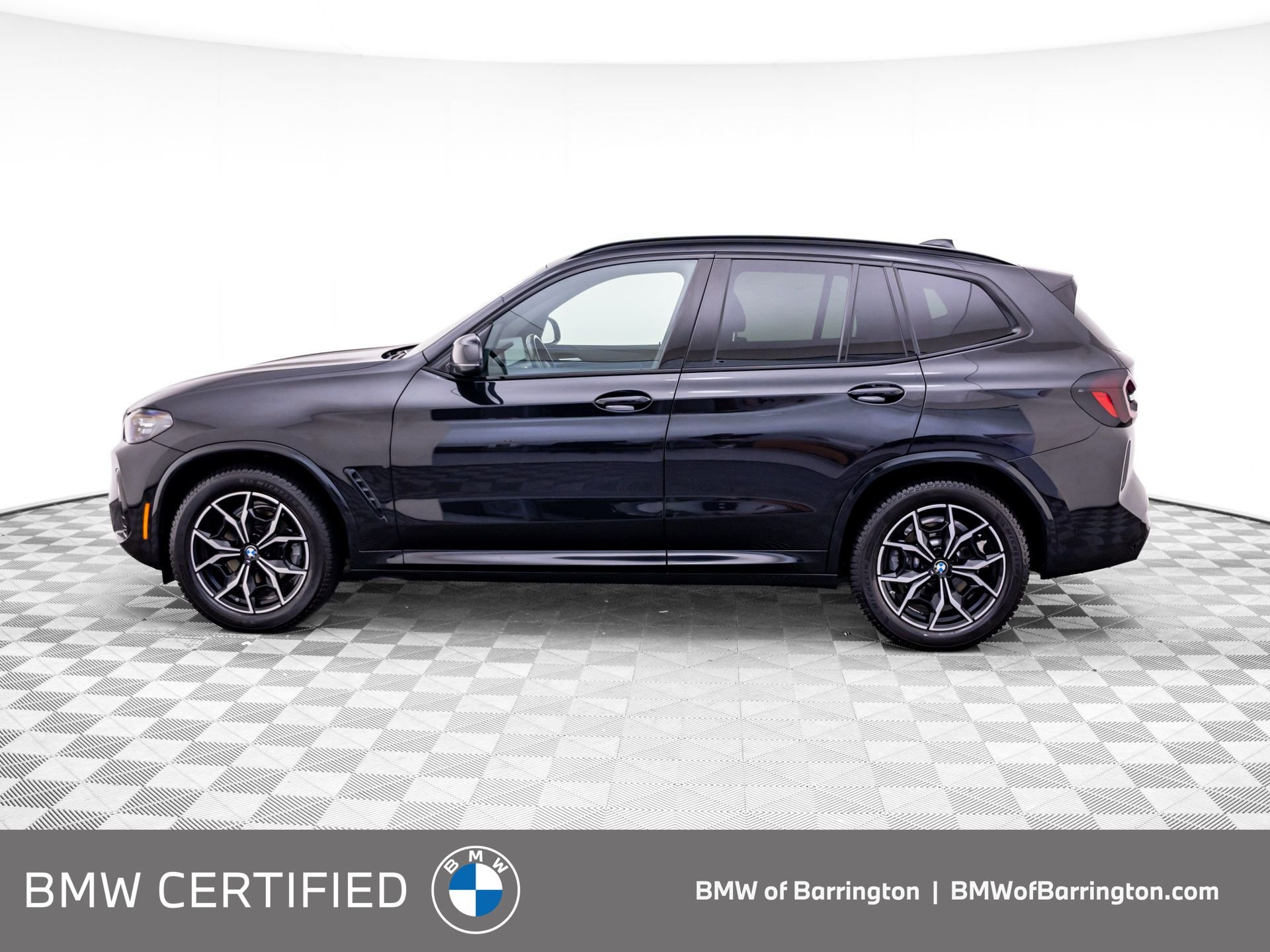 Certified Used 2023 Black Sapphire Metallic BMW xDrive30i image 2