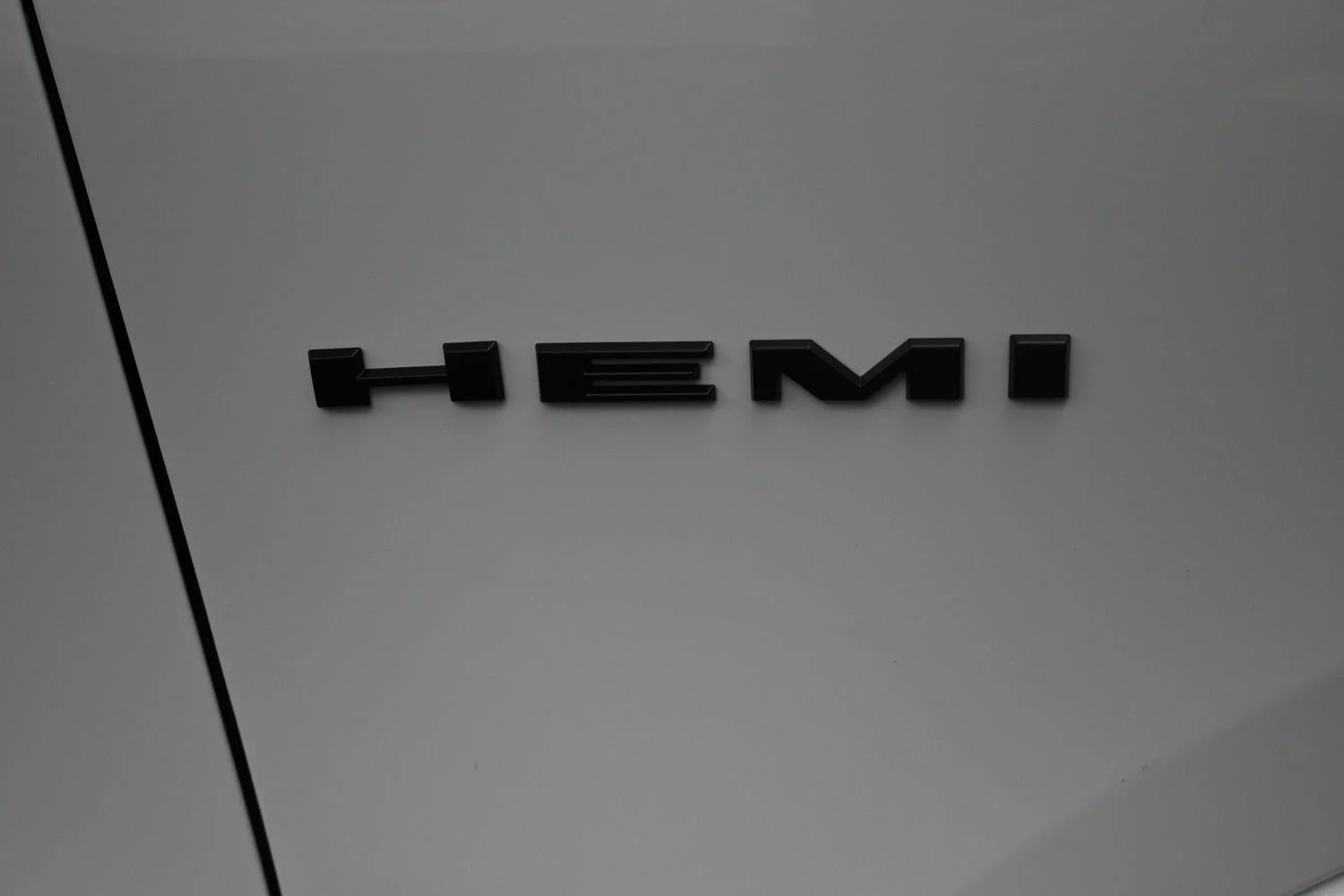 New 2026 White Knuckle Clear-Coat Exterior Paint Dodge GT Plus HEMI V8 image 6
