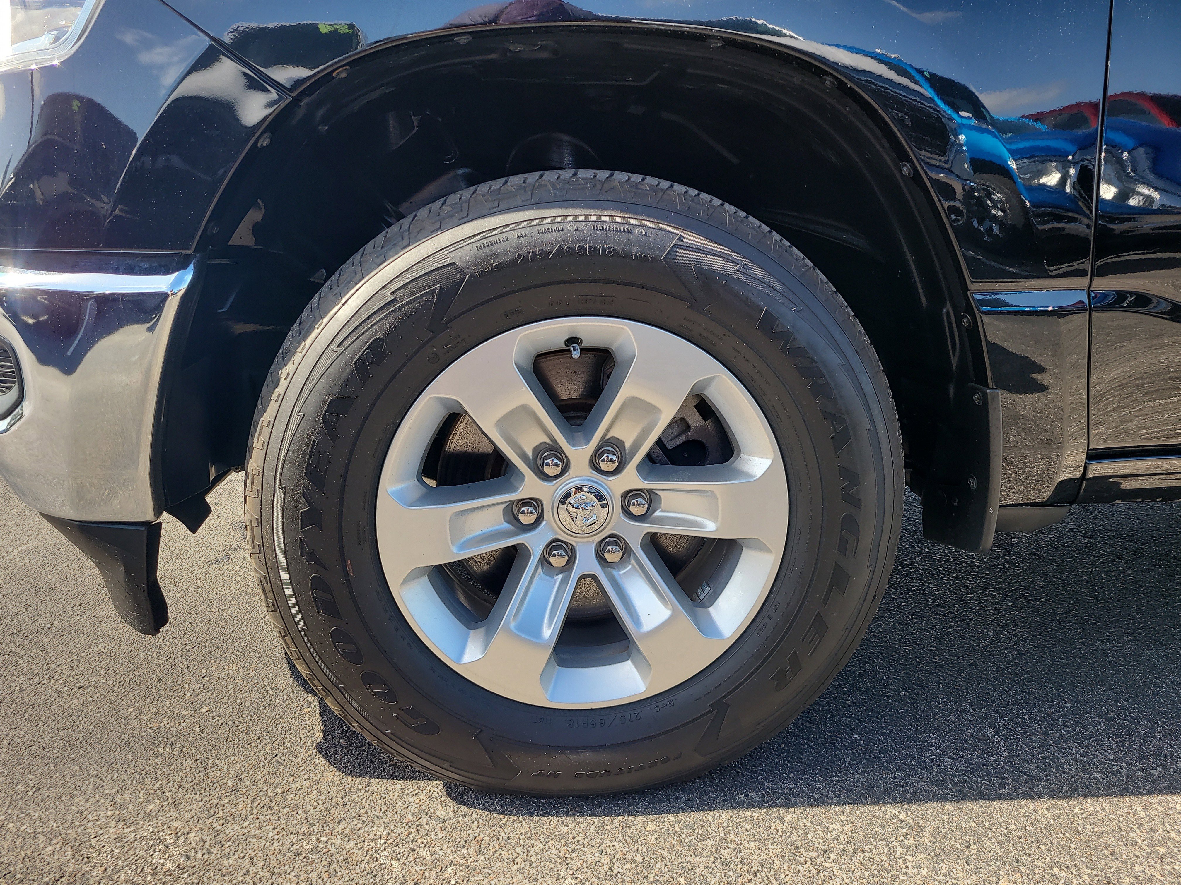 Used 2024 Diamond Black Crystal Pearlcoat Ram Laramie image 10