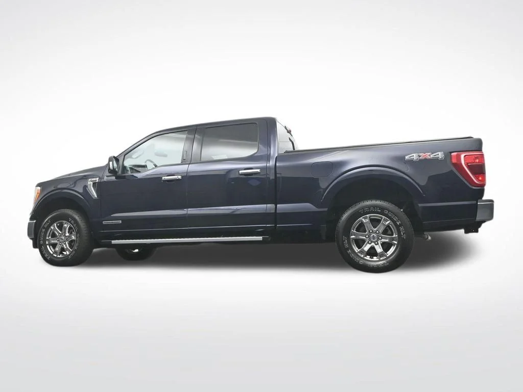 Certified Used 2022 Blue Metallic Ford XLT image 38