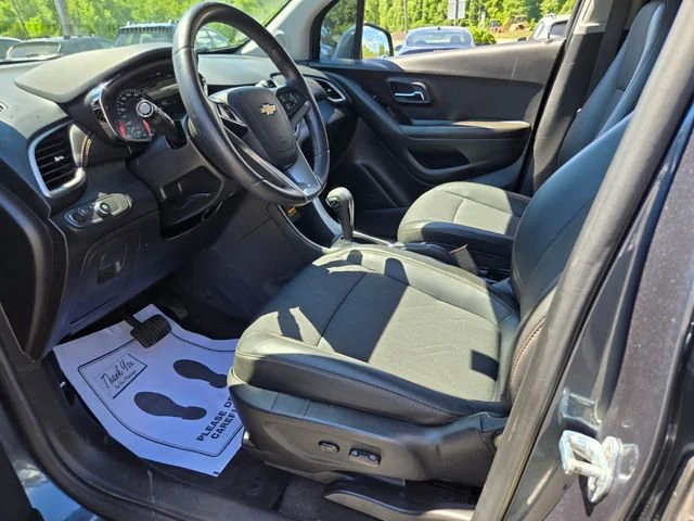Used 2022 Shadow Gray Metallic Chevrolet LT image 11