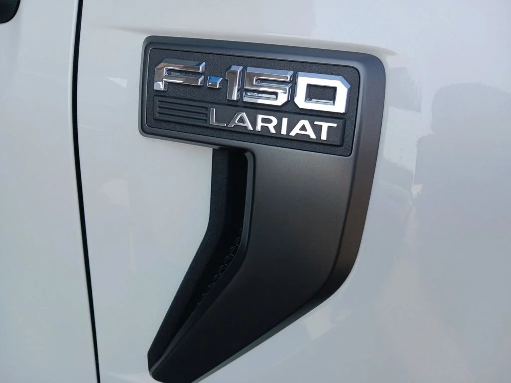 Used 2023 White Ford Lariat image 30