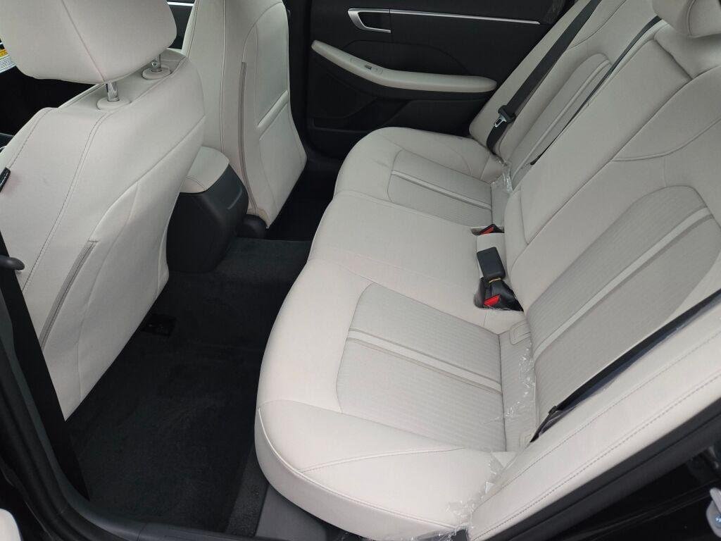 New 2026 Abyss Black Hyundai SEL Sport image 17