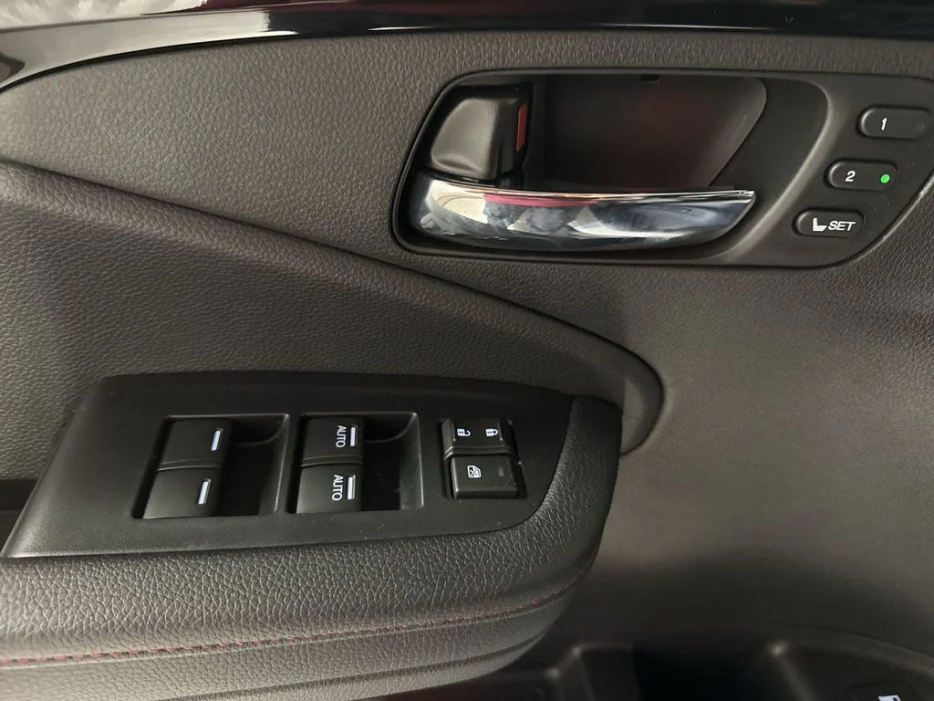 New 2026 Sonic Gray Pearl Honda Black Edition image 16