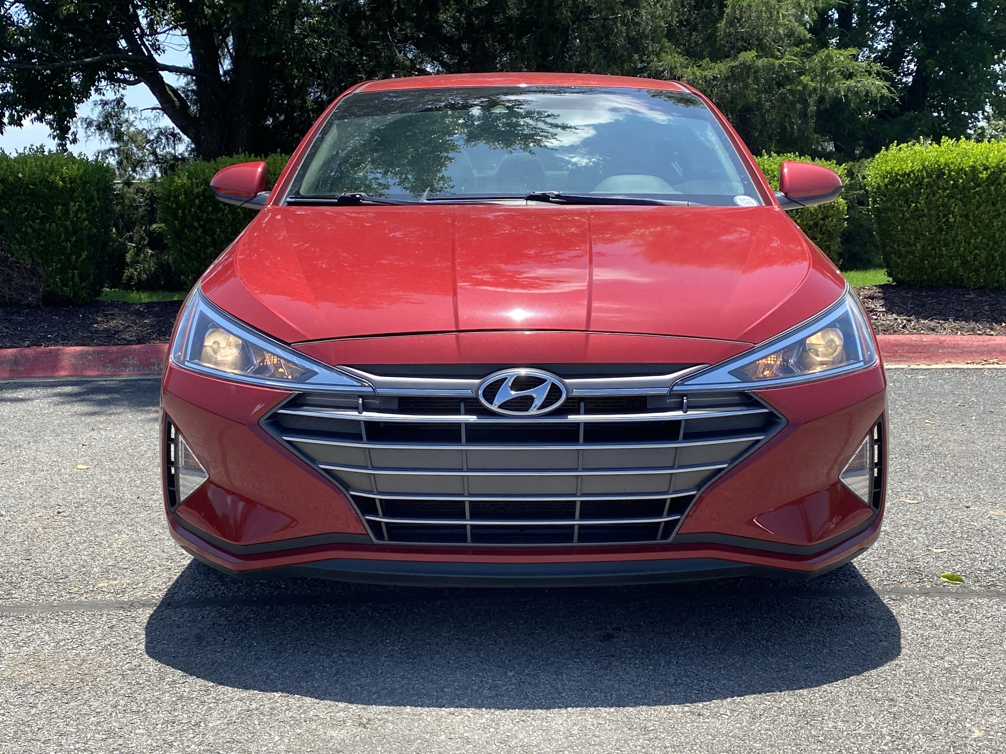 Used 2019 Scarlet Red Hyundai SEL image 9