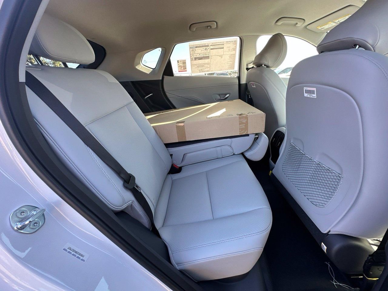 New 2027 White Hyundai SEL Premium AWD image 82