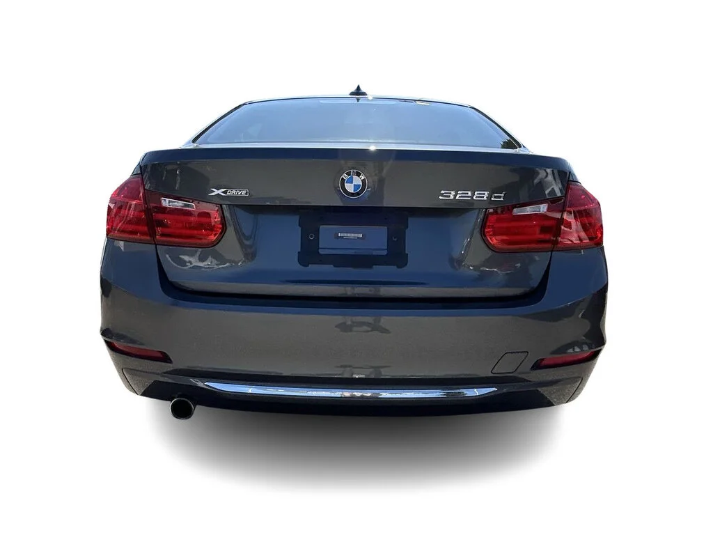 Used 2015 Mineral Grey Metallic BMW xDrive Sedan Dilawri Certified   Local BC   No Acc image 12