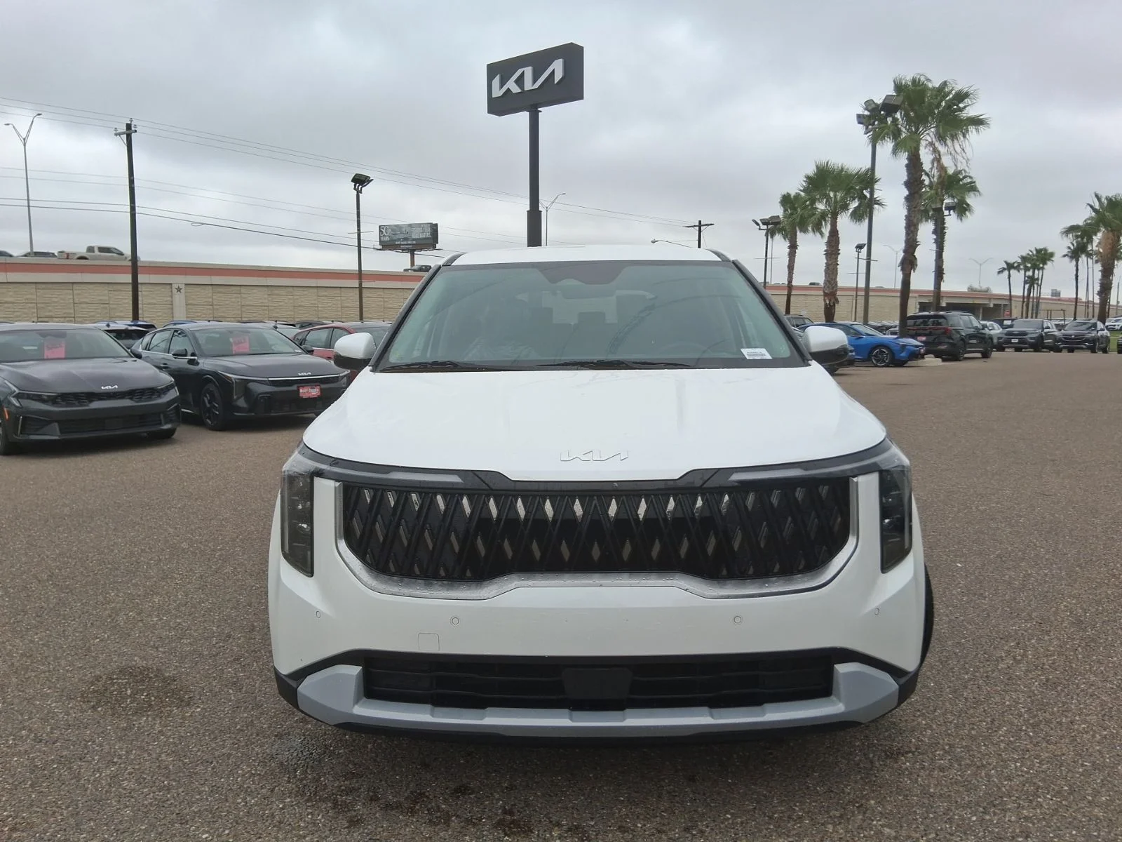 New 2026 White Kia LXS image 2