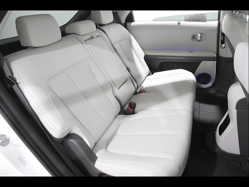2024 Hyundai IONIQ 5 Limited - Photo 21