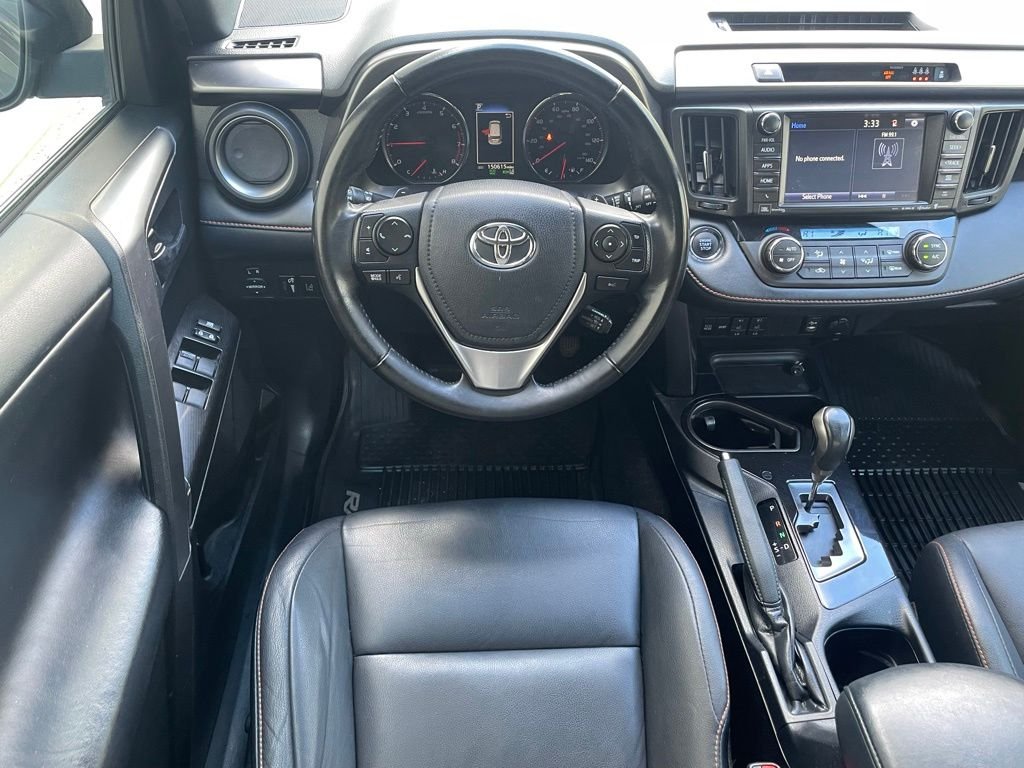 Used 2018 Magnetic Gray Metallic Toyota SE image 11
