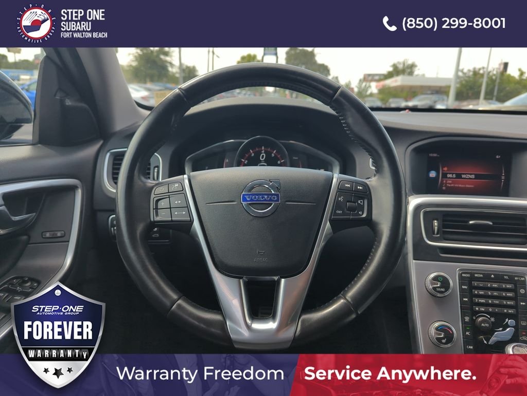 Used 2018 Black Volvo T5 image 17
