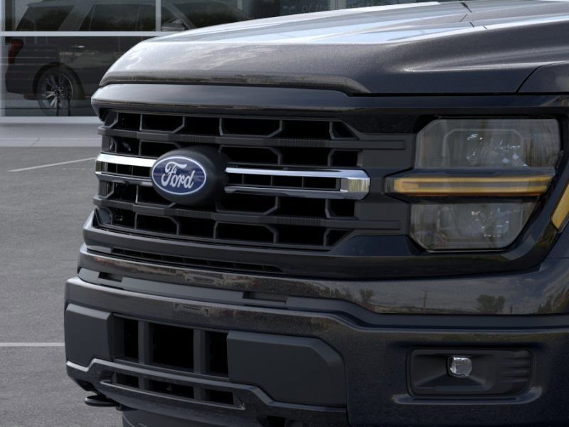 New 2026 Agate Black Metallic Ford XLT image 18