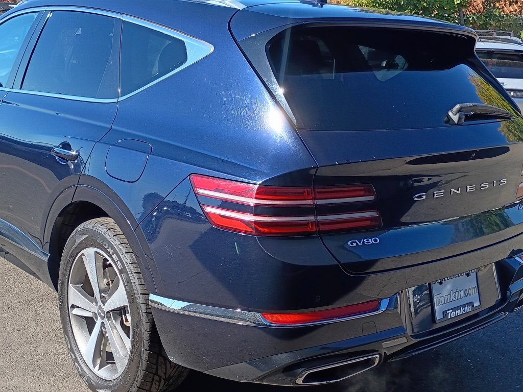 Used 2024 Capri Blue Genesis 3.5T image 6