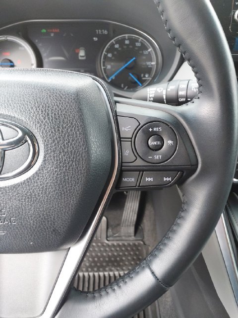 2023 Toyota Venza LE - Photo 28