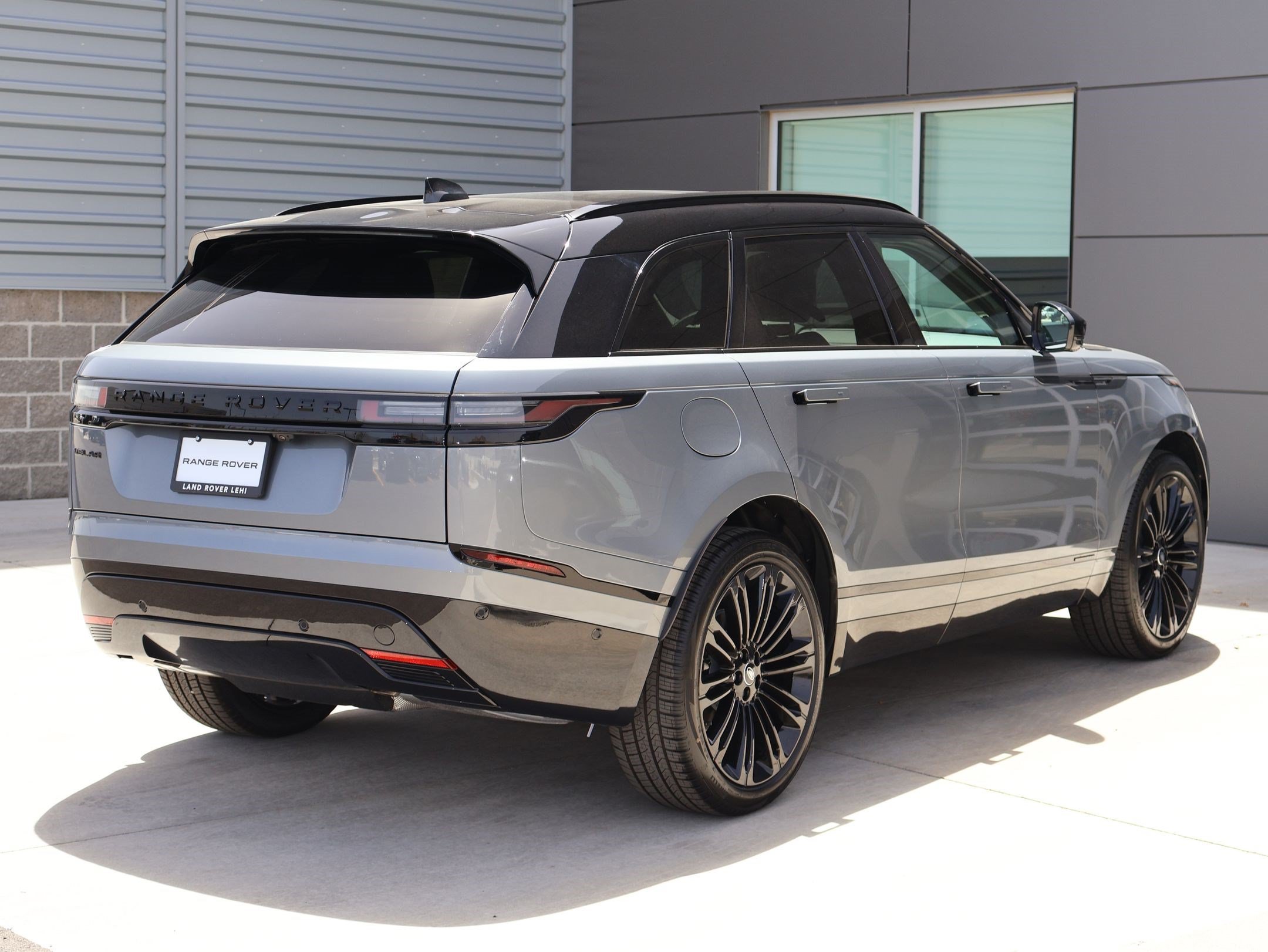 New 2026 Zadar Grey LAND ROVER Belgravia Edition image 5