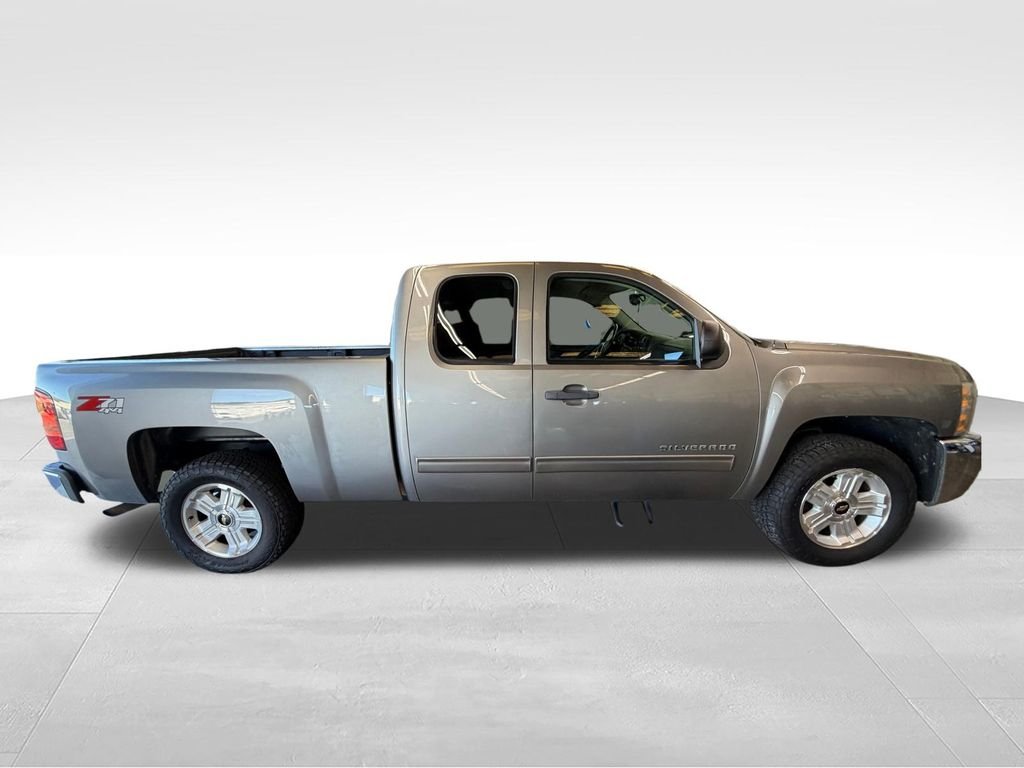 Used 2013 Gray Chevrolet LT image 6