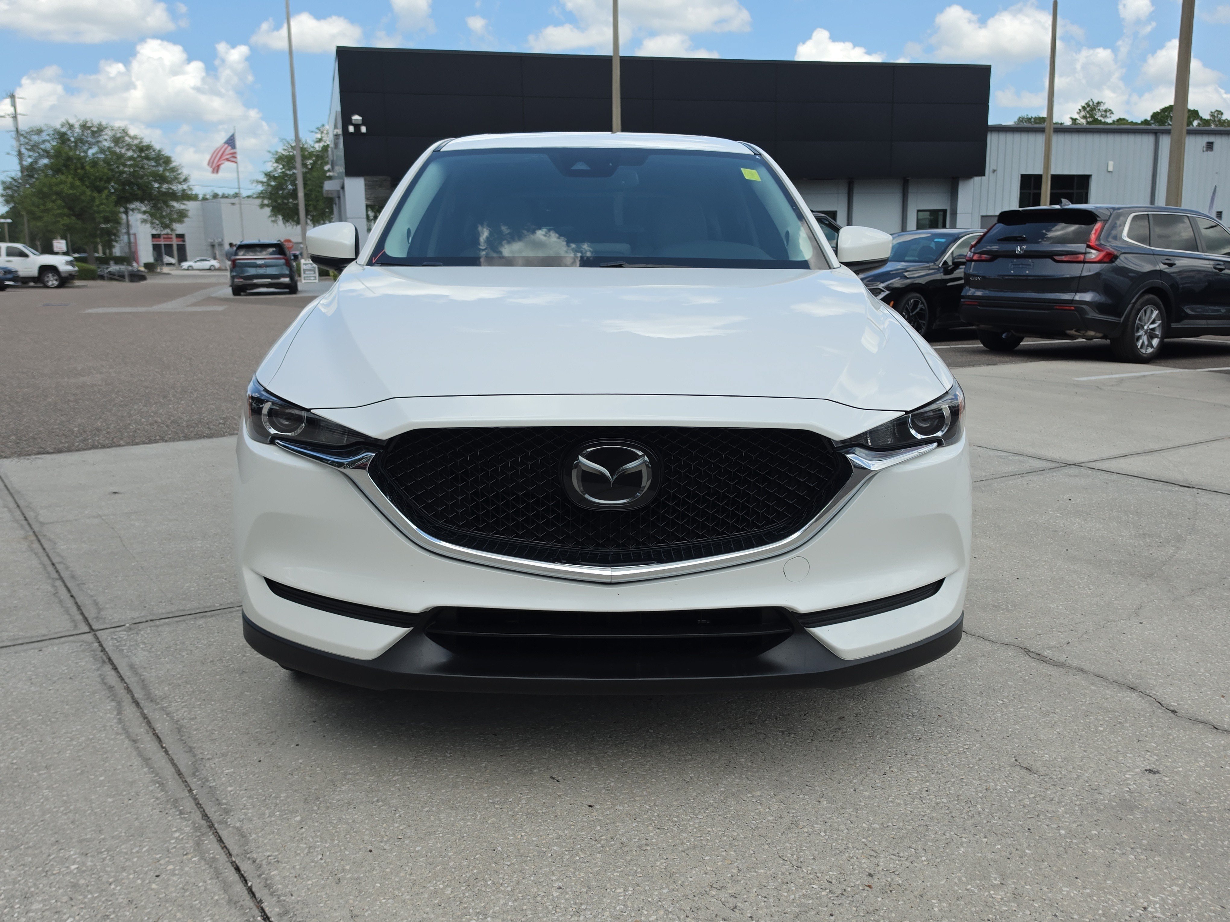 Used 2018 Snowflake White Pearl Mica Mazda Touring image 3