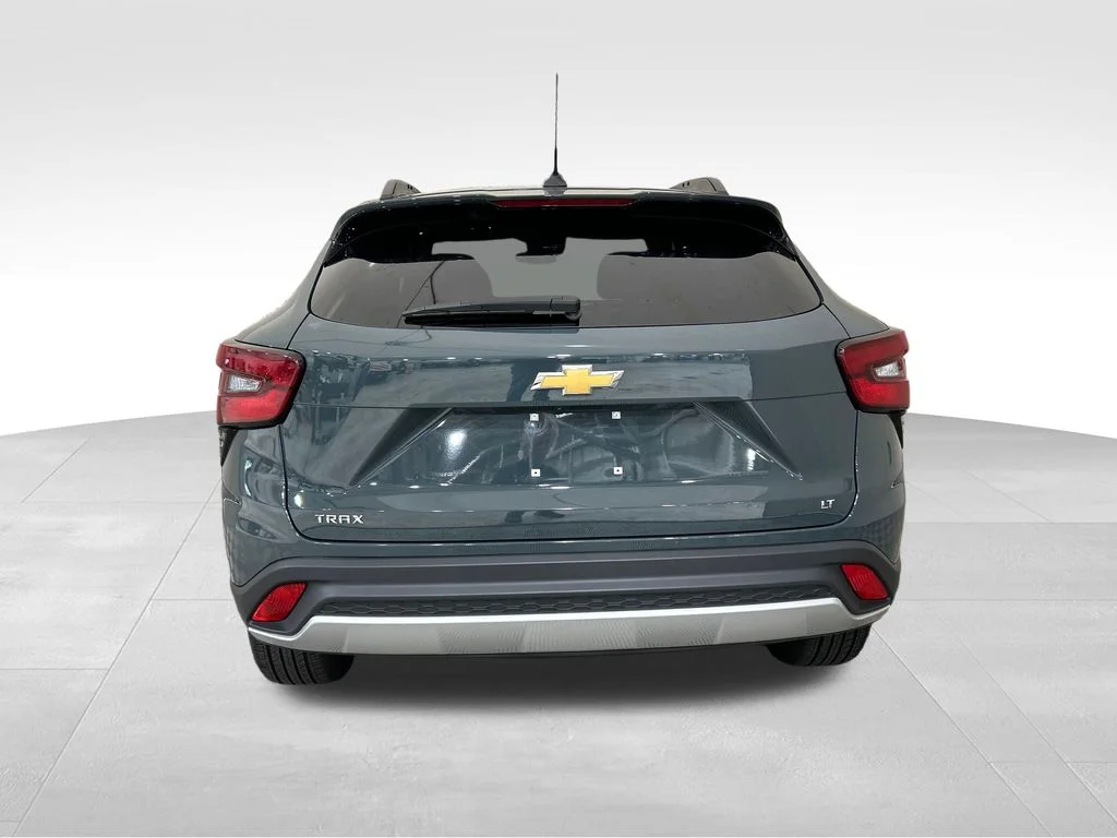 Used 2025 Gray Chevrolet LT image 4