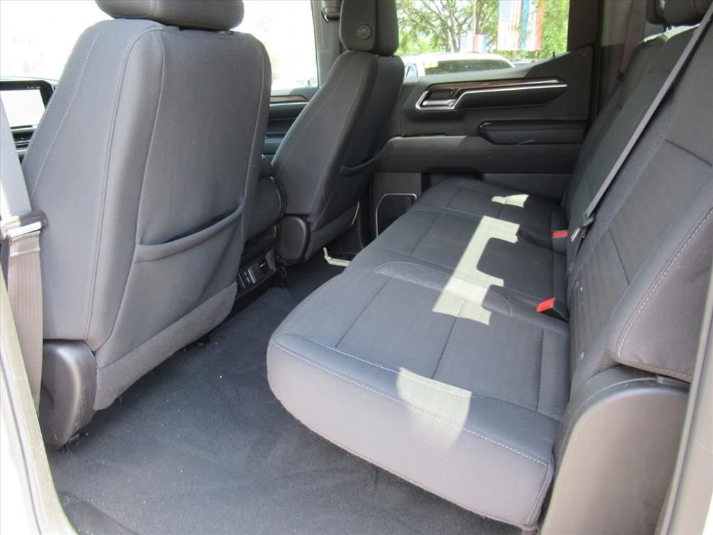 Used 2024 White Chevrolet LT image 28