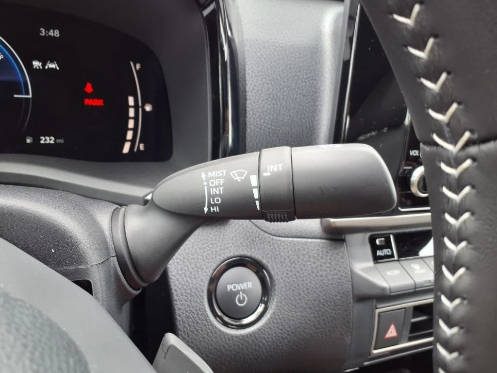 2025 Toyota Camry SE - Photo 26