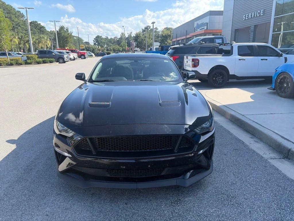 Used 2019 Black Ford GT image 3
