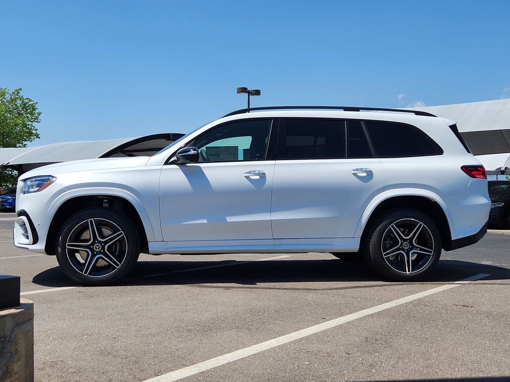 New 2026 MANUFAKTUR Signature Moonlight White Magno Mercedes-Benz GLS 450 4MATIC® image 5