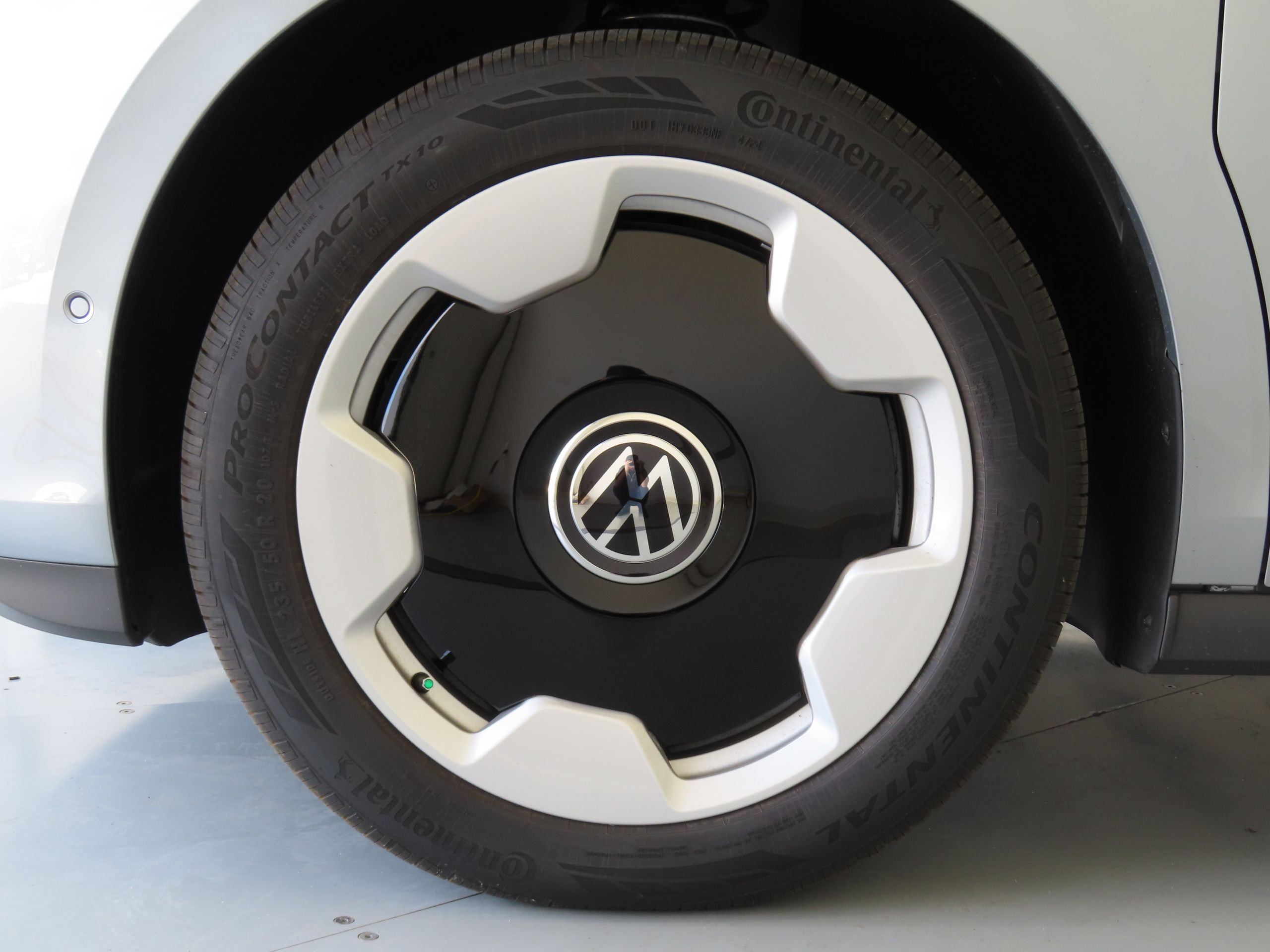 2025 Volkswagen ID. Buzz PRO S - Photo 28