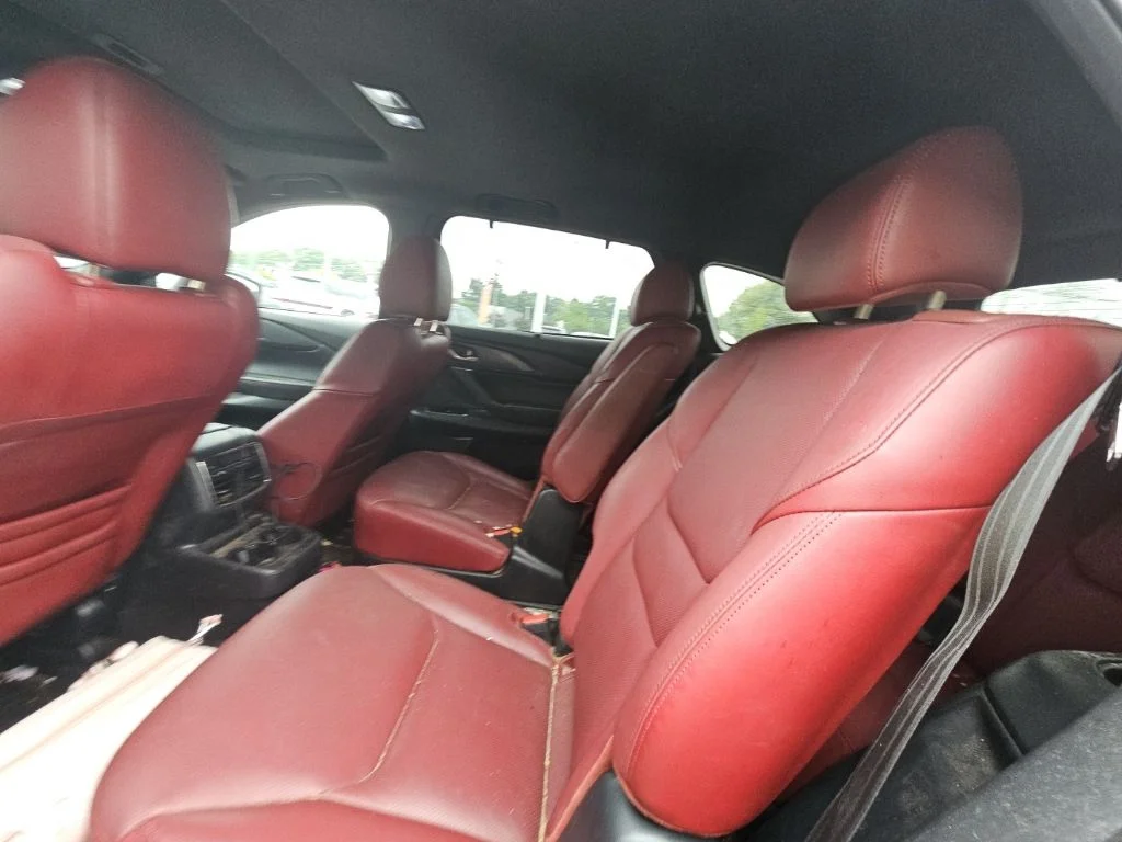 Used 2023 Gray Mazda Carbon Edition image 17