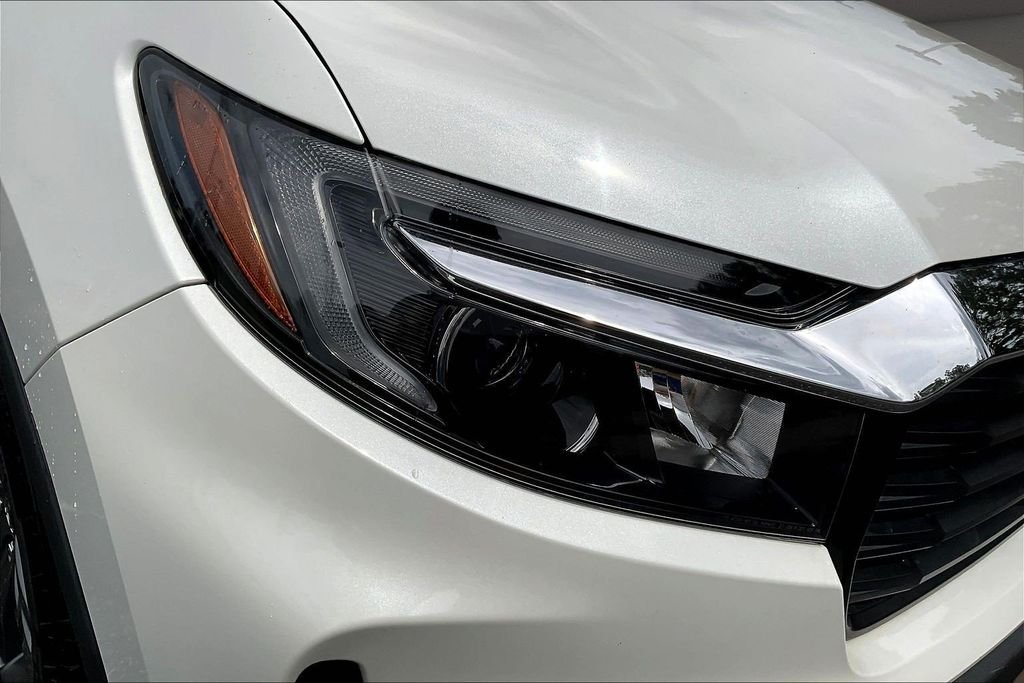 Used 2023 White Honda RTL image 36