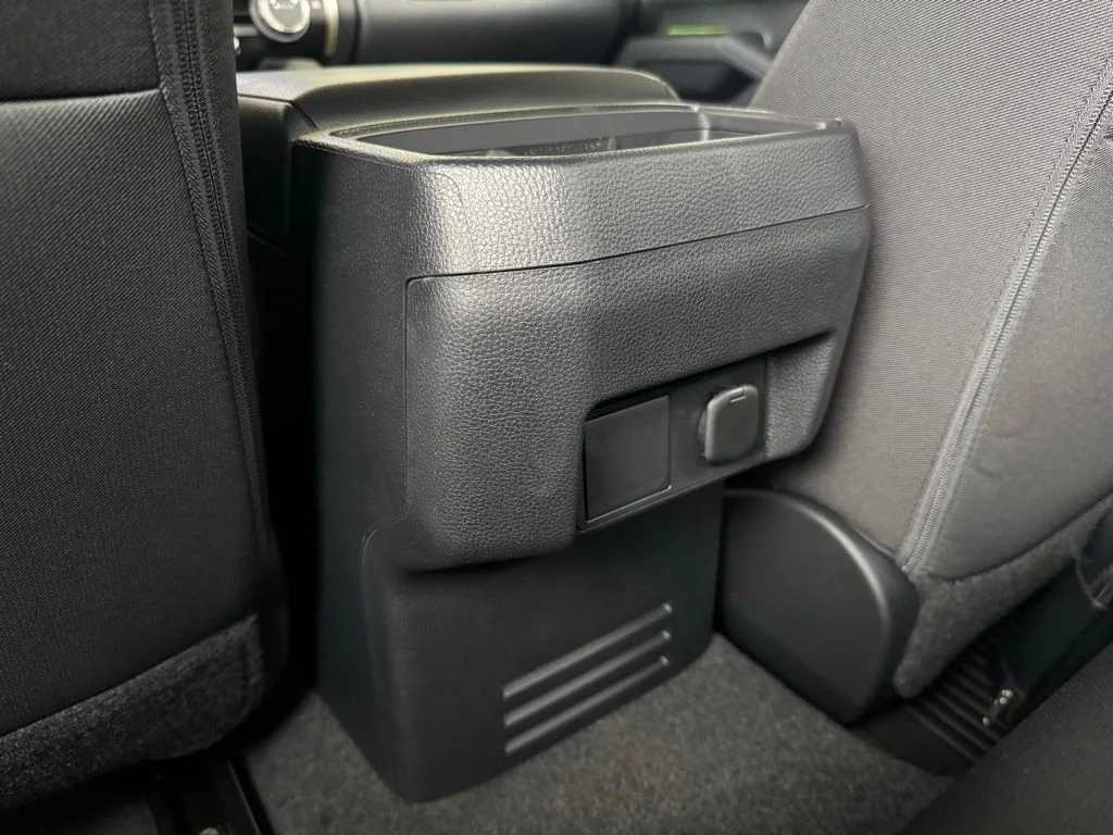 2025 Toyota Tacoma SR5 - Photo 15