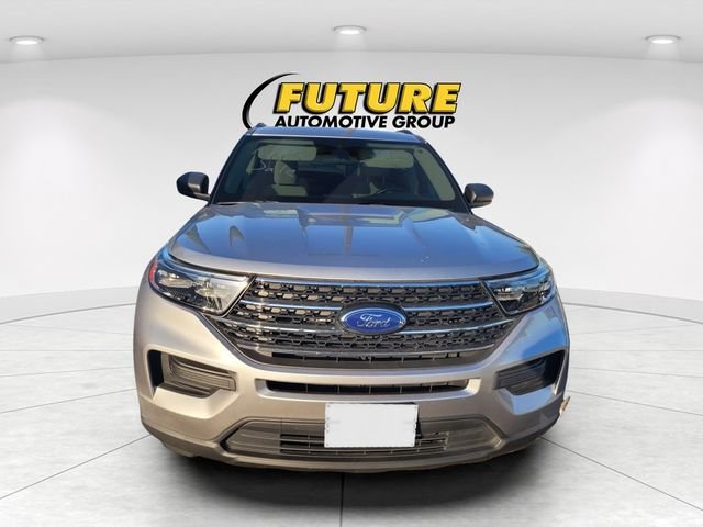 Used 2023 Silver Ford XLT image 2
