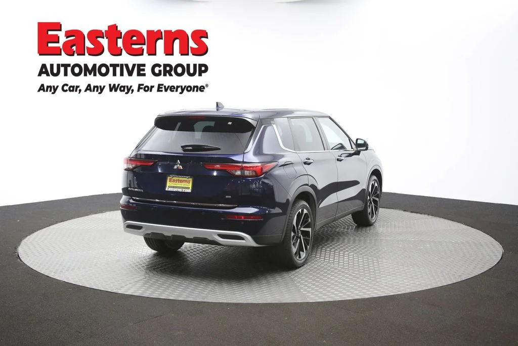 Used 2023 Blue Mitsubishi SE image 40
