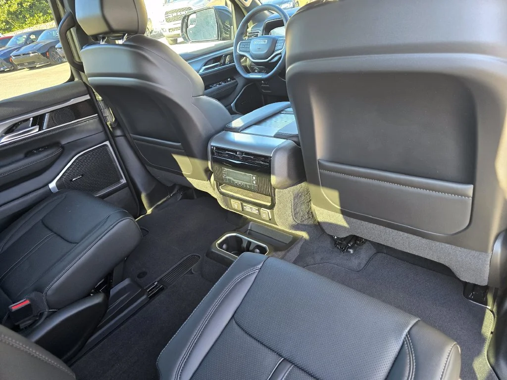 New 2026 Black Jeep  image 29