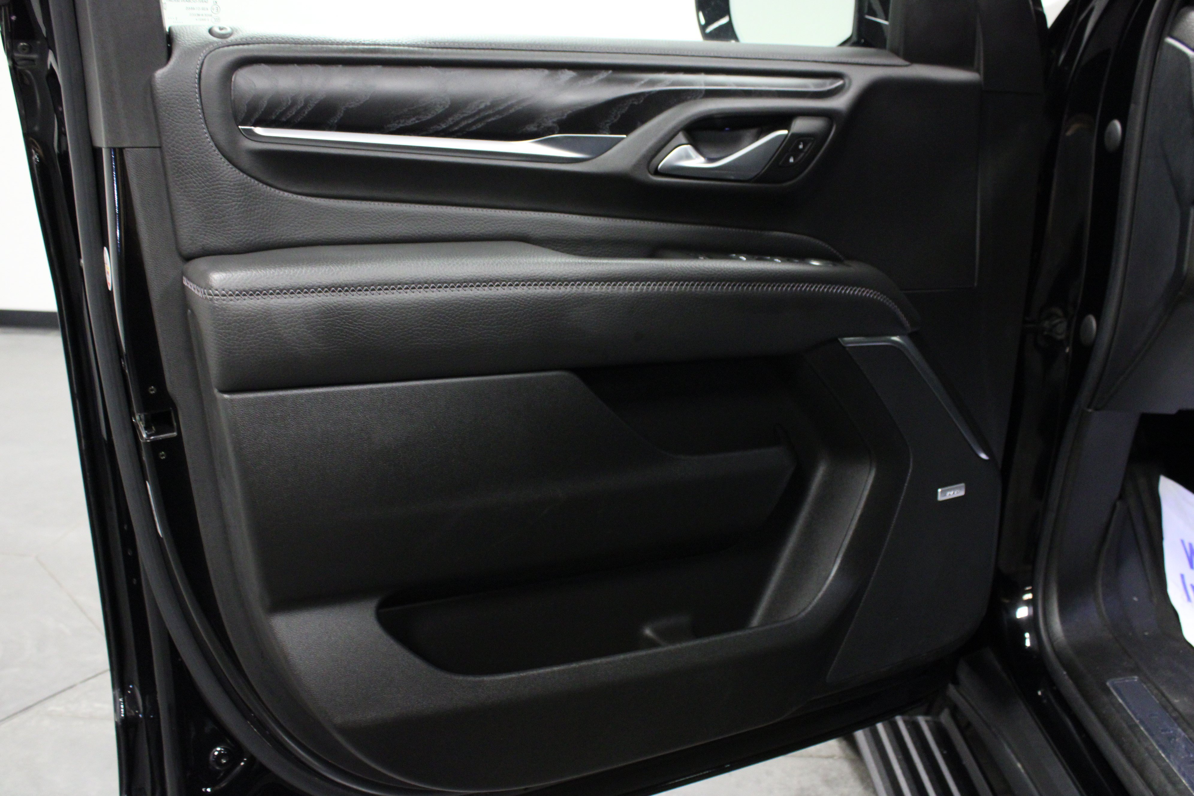 Used 2022 Onyx Black GMC Denali image 11