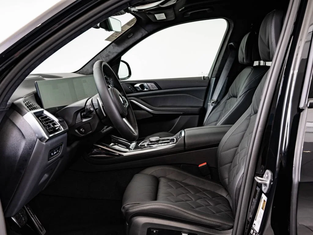 New 2027 Black Sapphire Metallic BMW xDrive40i image 24