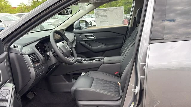 New 2026 Gray Nissan Platinum image 9