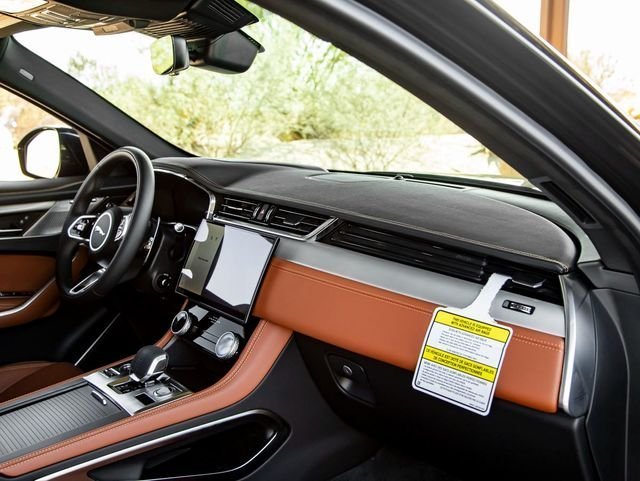 2026 Jaguar F-Pace R-Dynamic S - Photo 28