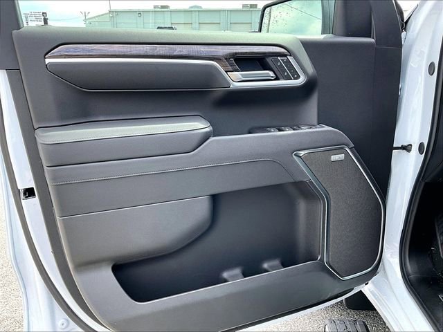 New 2026 Polar White Tricoat Chevrolet LTZ image 24